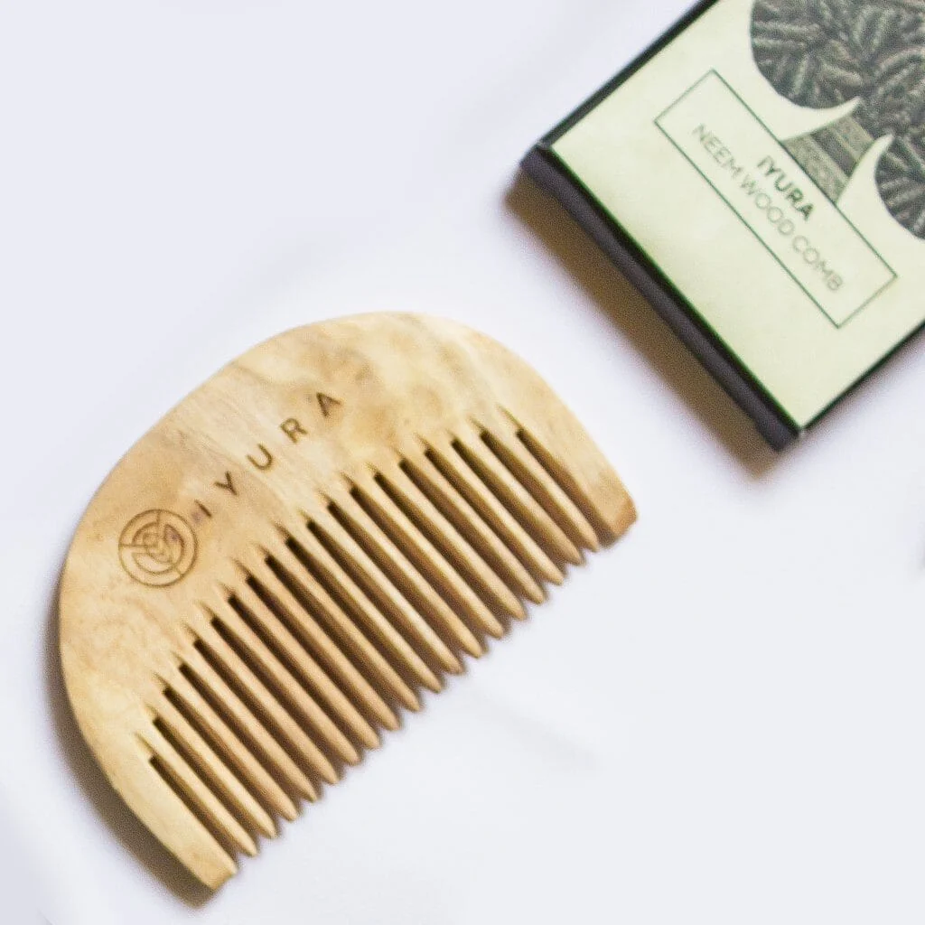 🎁 iYURA Neem Wood Comb - Environment-friendly, Pocket-Size, Made with Special Neem Tree Wood. Perfect for Healthy Scalp and Hair (100% off)